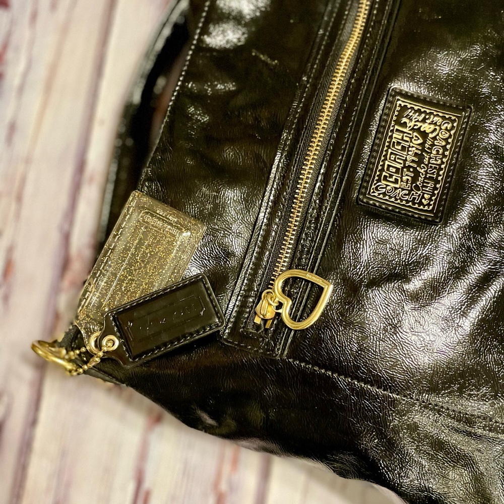 Coach Daisy Liquid Gloss Patent Leather shoulder bag - Picture 4 of 11